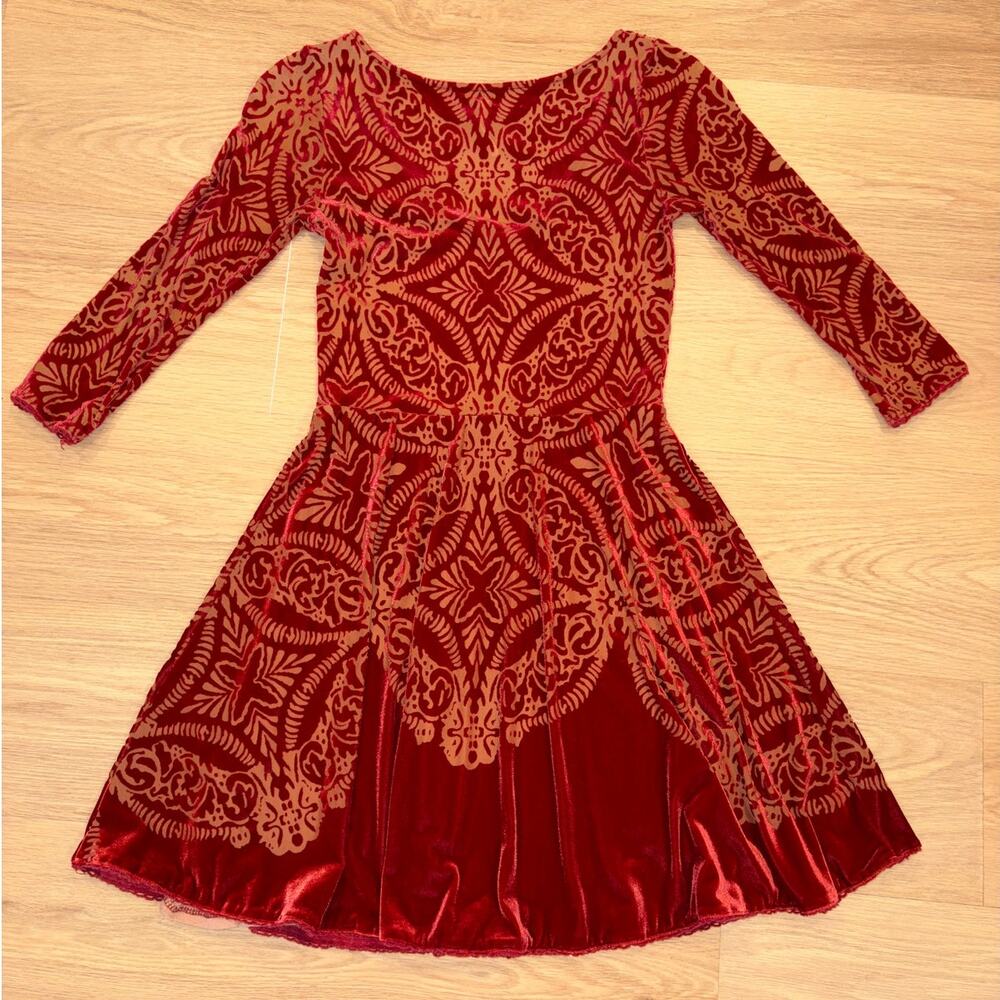 Free People red velvet burnout scoop neck 3/4 sleeve dress womens size XS - Picture 2 of 7
